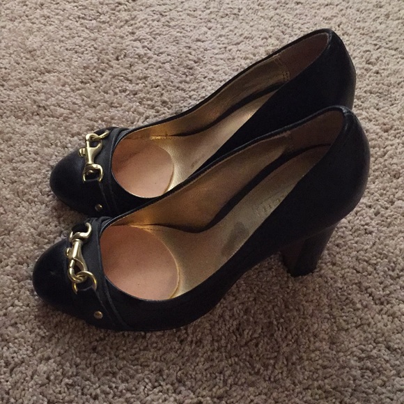 Coach heels in size 5 - Picture 3 of 4